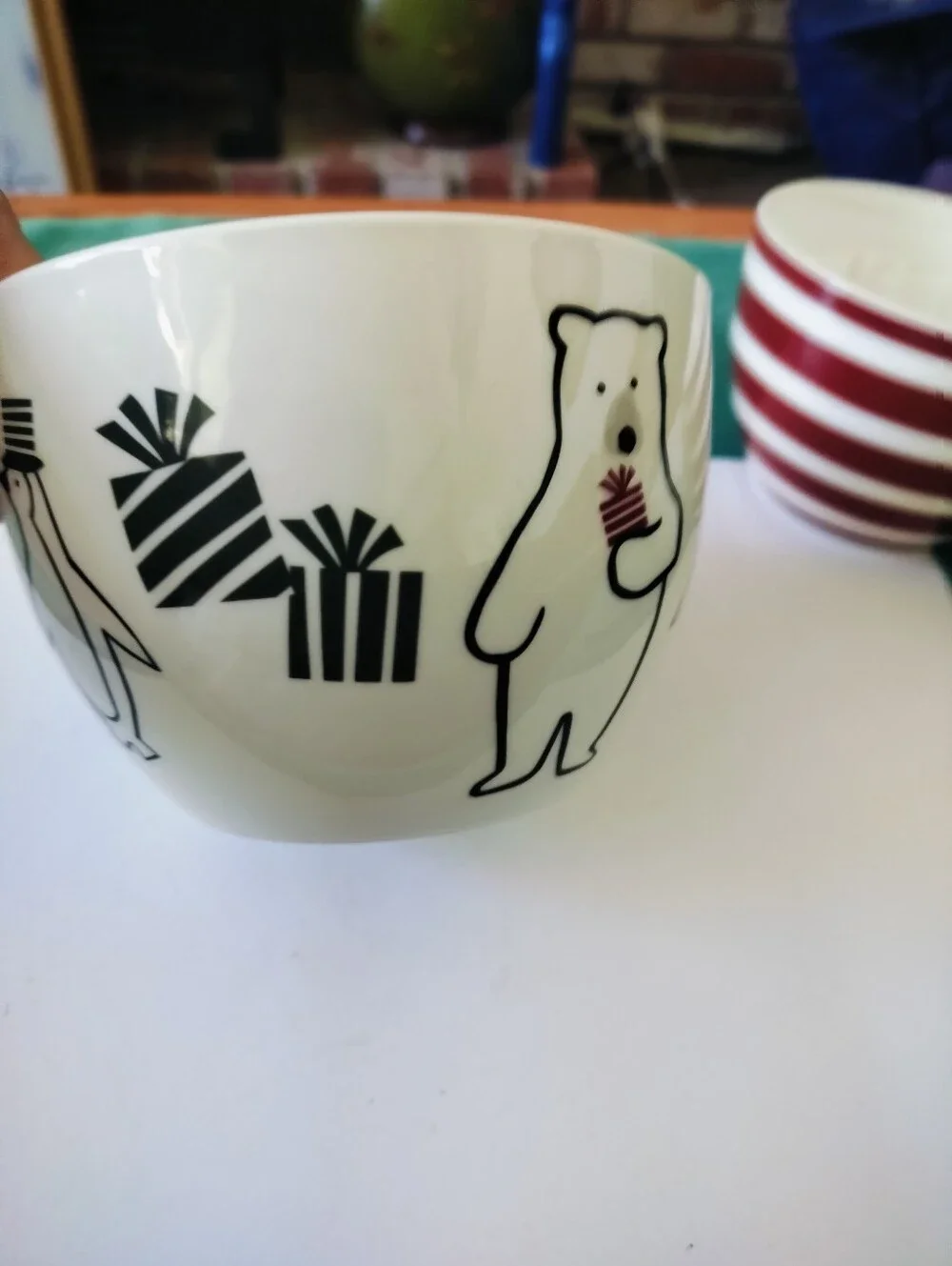 2023 Crate & Barrel Joan Anderson Arctic Holiday Nesting Bowls Set of 3